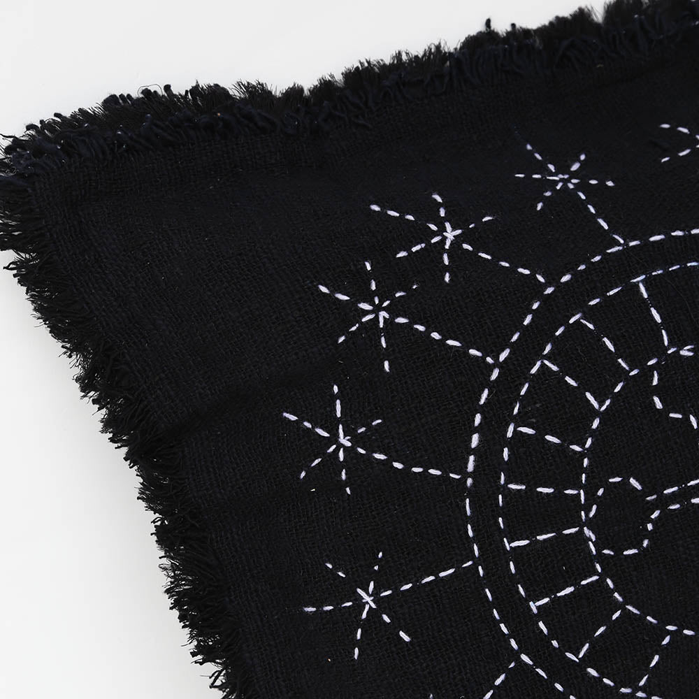 Cushion cover fringes black