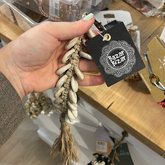 Bazar bizarre keychain fishbone